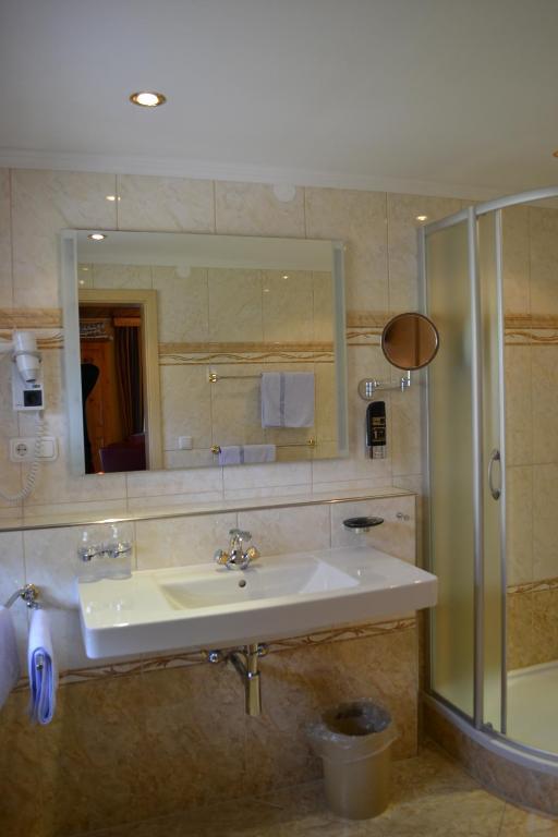 Alpenresi Gasthuis 3*